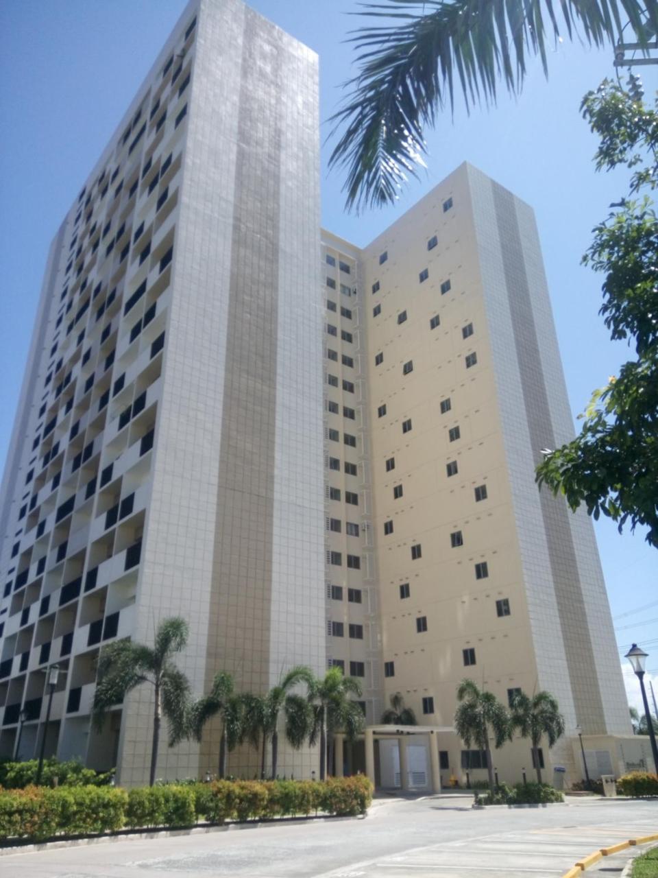 Alabang Condominium Manila Exterior foto