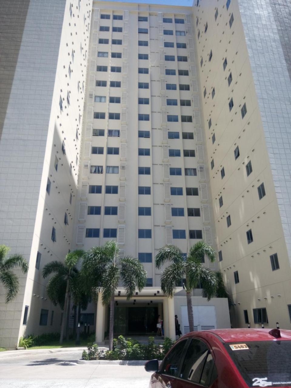 Alabang Condominium Manila Exterior foto